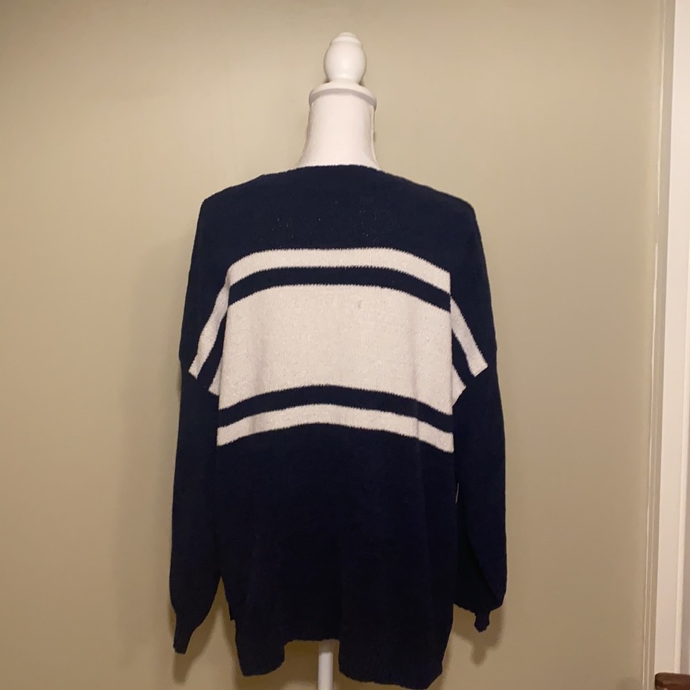 American Eagle Oversized Navy and White Striped Sweater - Picture 4 of 6